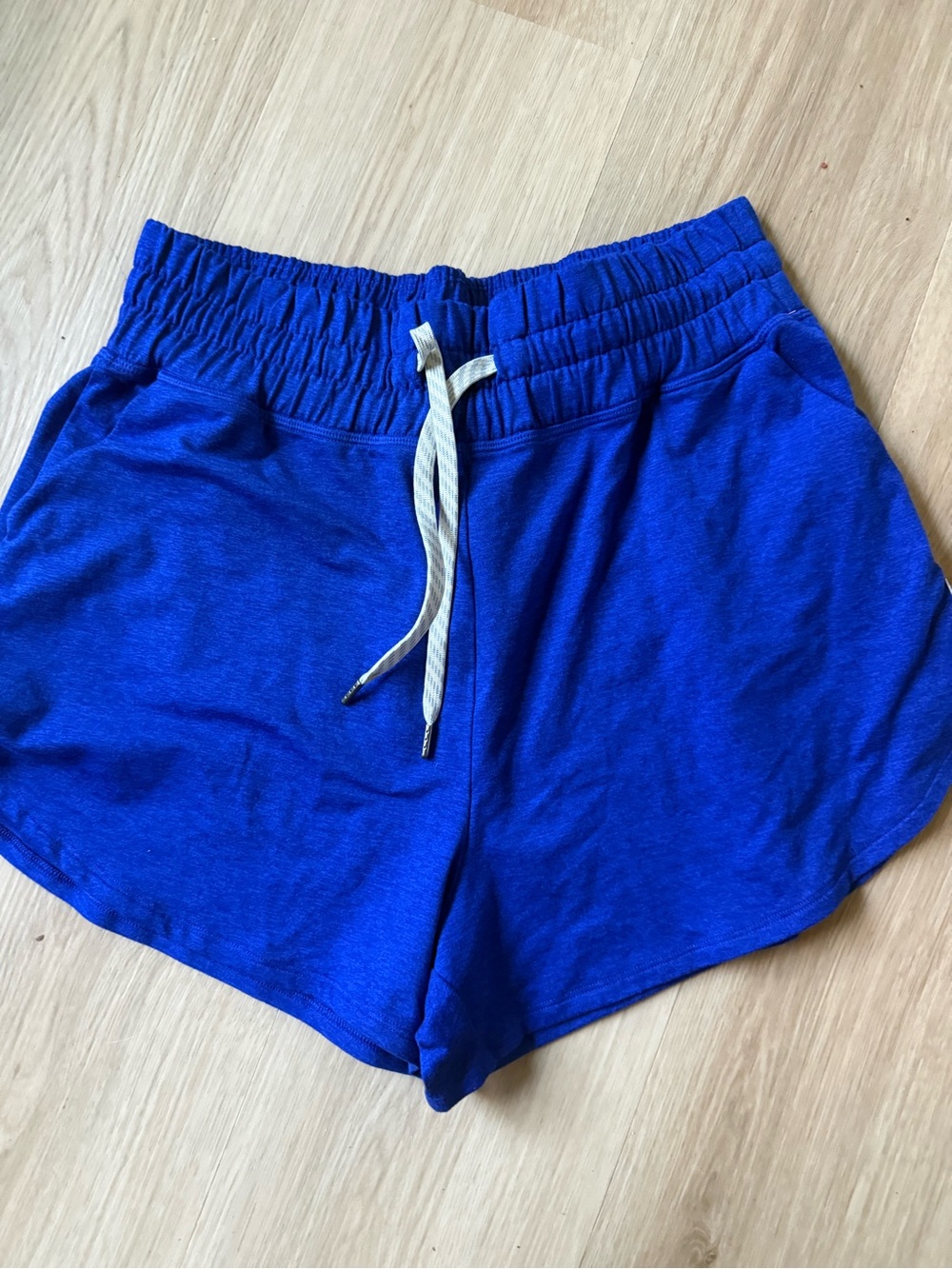 Vuori Copenhagen Blue Halo Shorts Sz L 2.5” inseam